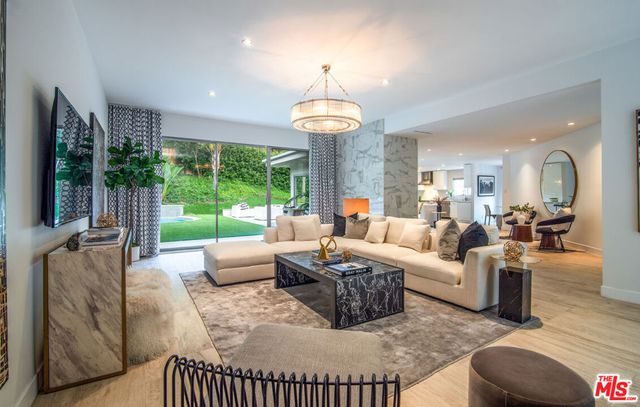 1922 N Beverly Drive, Beverly Hills, CA 90210