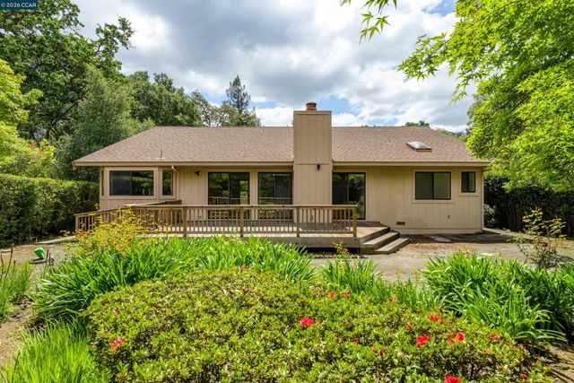 112 Richard Ln, Walnut Creek, CA 94595