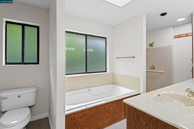 112 Richard Ln, Walnut Creek, CA 94595