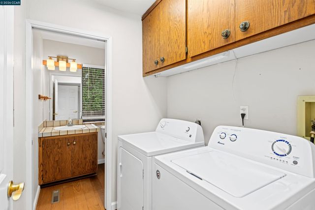 112 Richard Ln, Walnut Creek, CA 94595