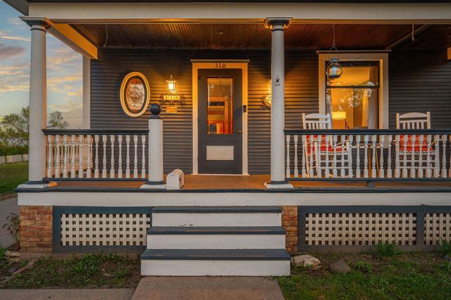 310 Ryan Avenue, Saint Paul, MN 55102