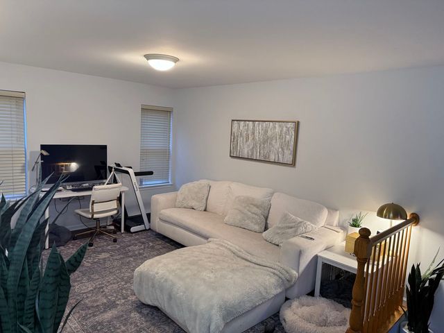 2727 Borkshire Lane, Aurora, IL 60502