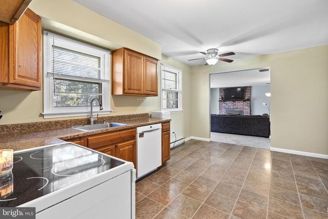 2814 HEATHER DR, Harleysville, PA 19438