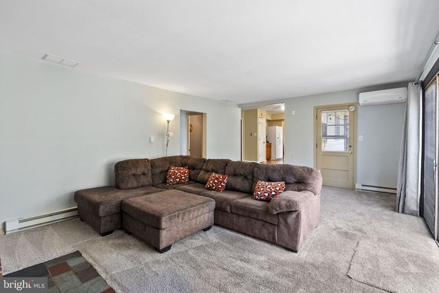 2814 HEATHER DR, Harleysville, PA 19438