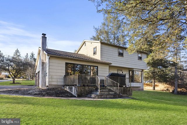 2814 HEATHER DR, Harleysville, PA 19438