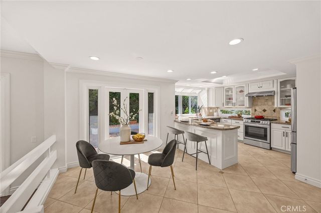 16 Harrisburg, Irvine, CA 92620