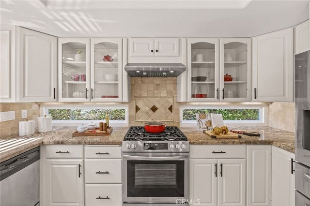 16 Harrisburg, Irvine, CA 92620