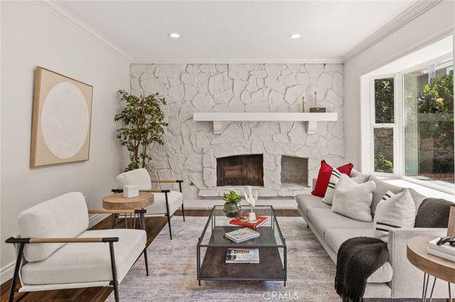 16 Harrisburg, Irvine, CA 92620