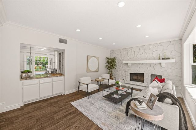16 Harrisburg, Irvine, CA 92620