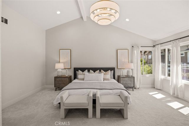 16 Harrisburg, Irvine, CA 92620