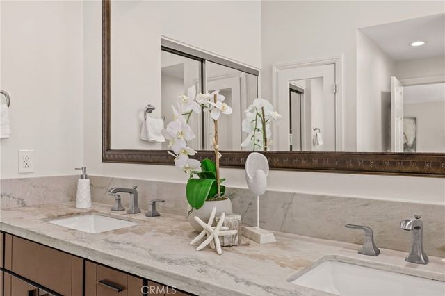 16 Harrisburg, Irvine, CA 92620