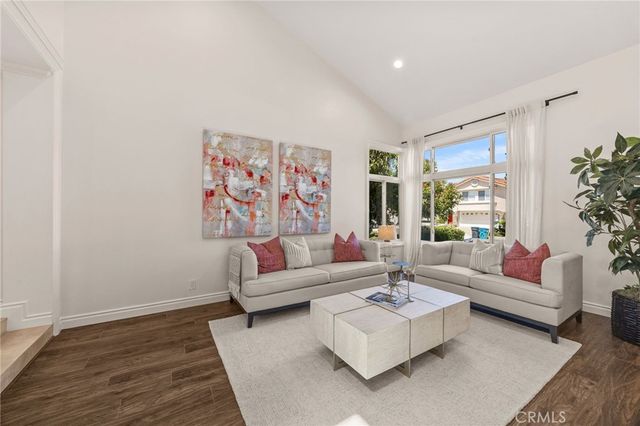 16 Harrisburg, Irvine, CA 92620