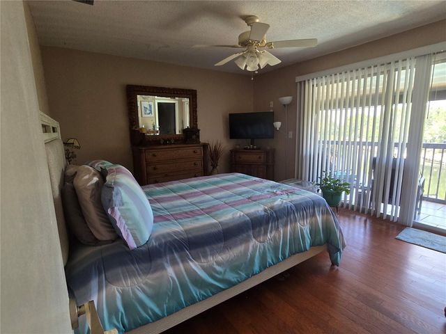 6305 NEWTOWN CIRCLE 5B4, Tampa, FL 33615