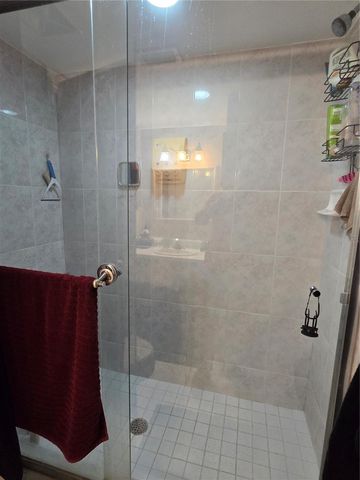 6305 NEWTOWN CIRCLE 5B4, Tampa, FL 33615