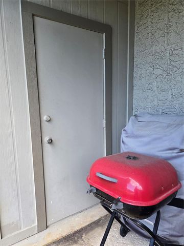 6305 NEWTOWN CIRCLE 5B4, Tampa, FL 33615