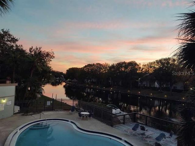6305 NEWTOWN CIRCLE 5B4, Tampa, FL 33615