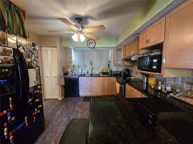 6305 NEWTOWN CIRCLE 5B4, Tampa, FL 33615