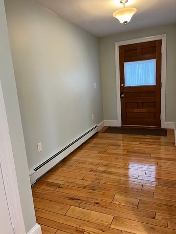 28 Richardson Ave. A, Wakefield, MA 01880