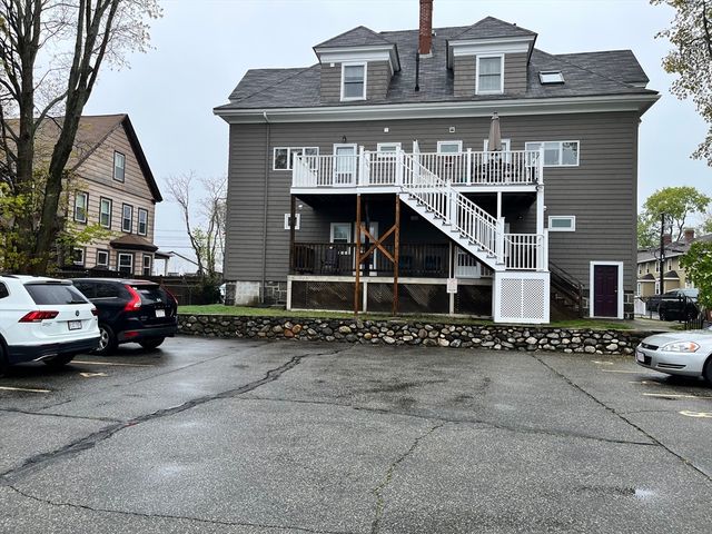 28 Richardson Ave. A, Wakefield, MA 01880