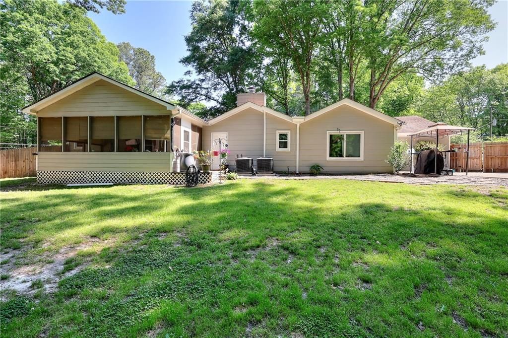 1379 Branchwood Drive, Snellville, GA 30078