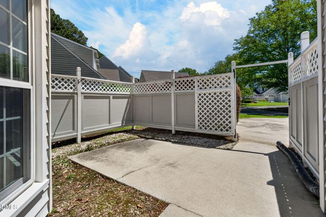 200 Lakewater, Cary, NC 27511