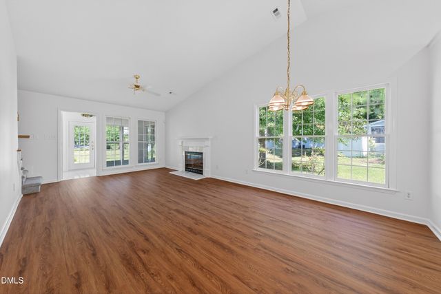 200 Lakewater, Cary, NC 27511