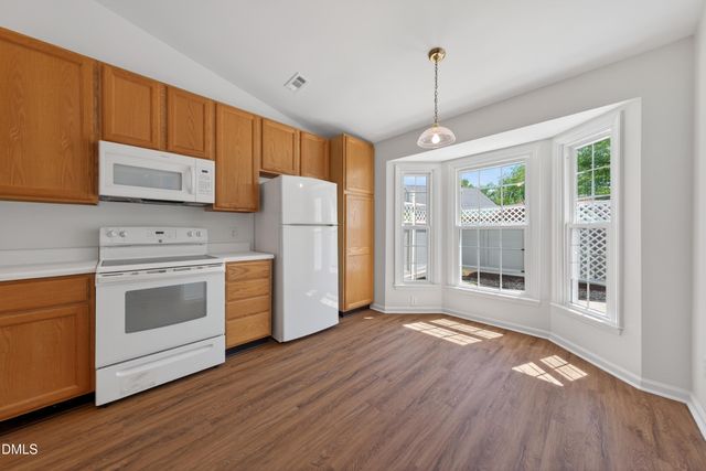 200 Lakewater, Cary, NC 27511