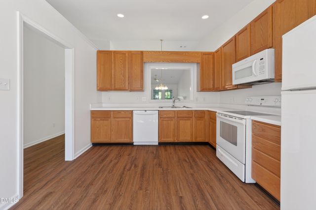 200 Lakewater, Cary, NC 27511