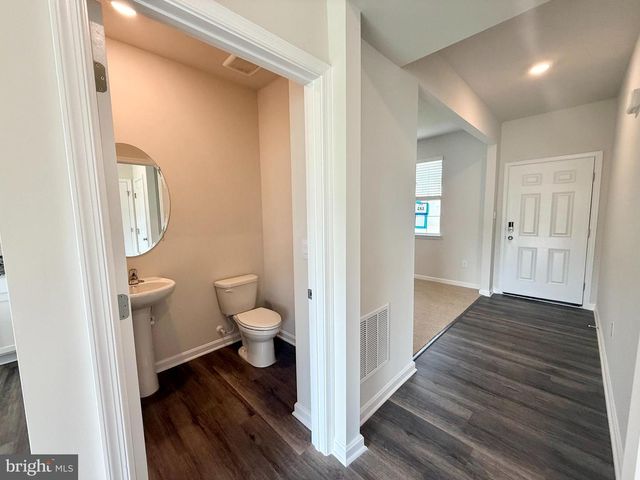 61 CALL CT, Martinsburg, WV 25403