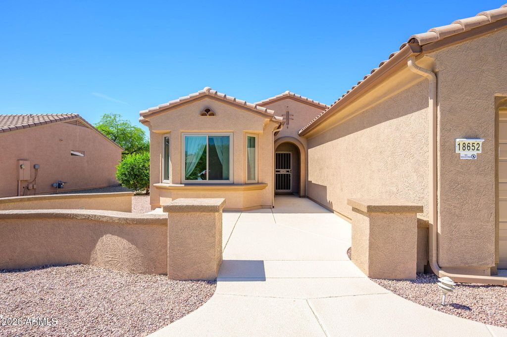 18652 N PATINA Court, Surprise, AZ 85387 — photo 4