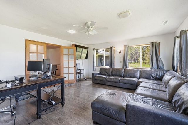 8010 W Melville Rd, Cheney, WA 99004