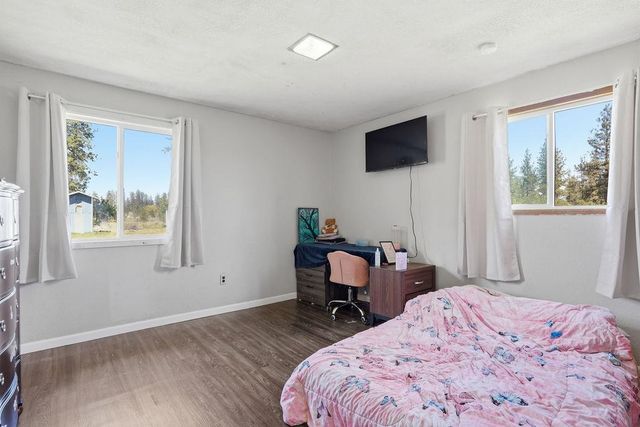 8010 W Melville Rd, Cheney, WA 99004