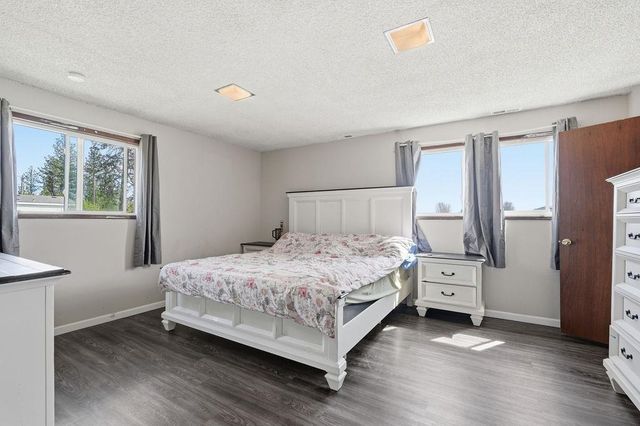 8010 W Melville Rd, Cheney, WA 99004
