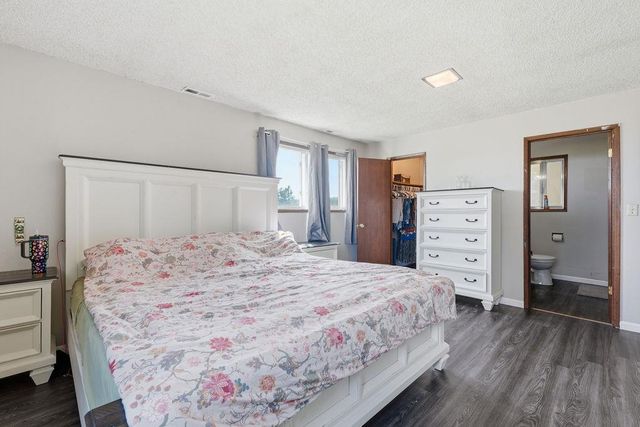 8010 W Melville Rd, Cheney, WA 99004