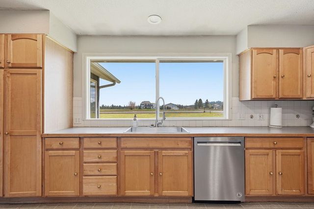 8010 W Melville Rd, Cheney, WA 99004
