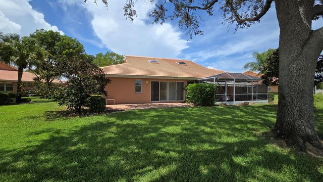 5622 Royal Lake Circle, Boynton Beach, FL 33437