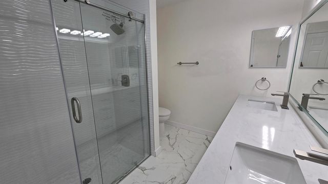 5622 Royal Lake Circle, Boynton Beach, FL 33437