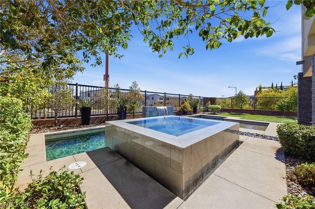 6044 Andezano Drive, Las Vegas, NV 89135