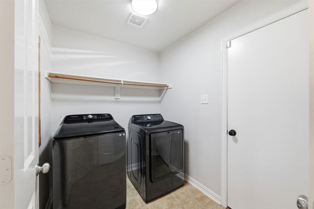 1547 Brookview Drive, Lancaster, TX 75146