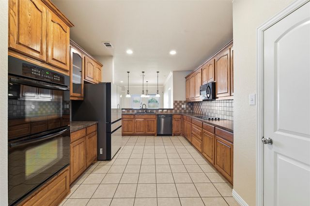 1547 Brookview Drive, Lancaster, TX 75146