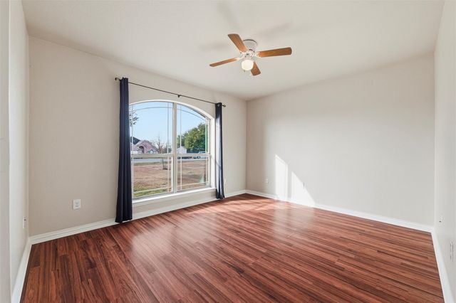 1547 Brookview Drive, Lancaster, TX 75146