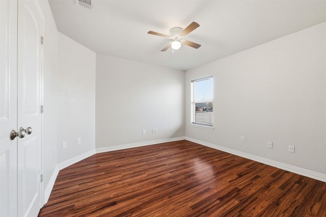 1547 Brookview Drive, Lancaster, TX 75146