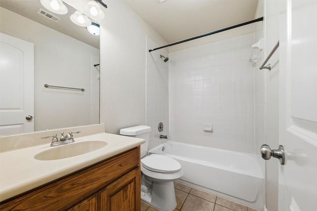 1547 Brookview Drive, Lancaster, TX 75146