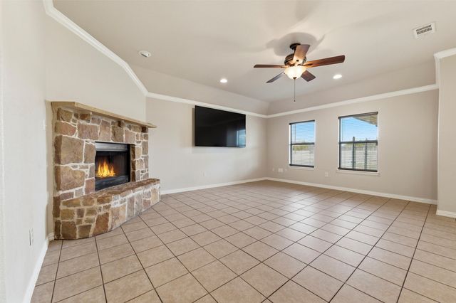 1547 Brookview Drive, Lancaster, TX 75146