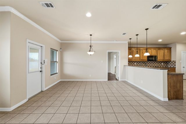 1547 Brookview Drive, Lancaster, TX 75146