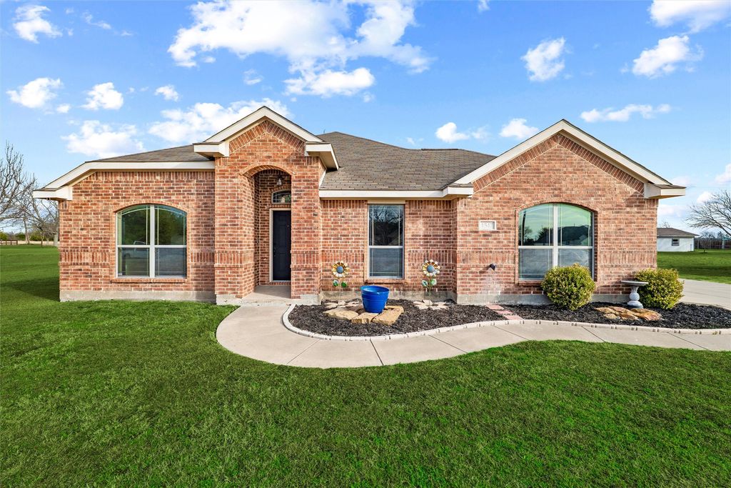 1547 Brookview Drive, Lancaster, TX 75146