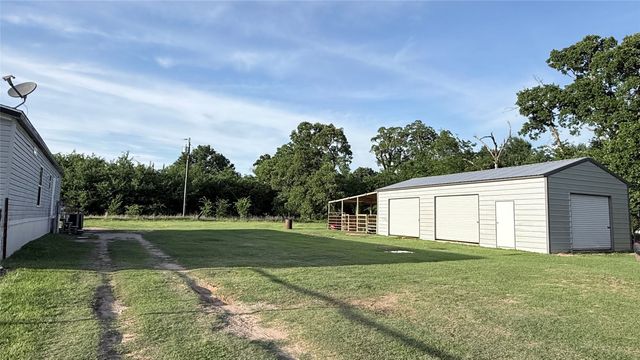 198 Railroad Drive, Mabank, TX 75156