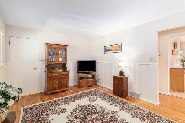 714 N Ironwood Drive, South Bend, IN 46615