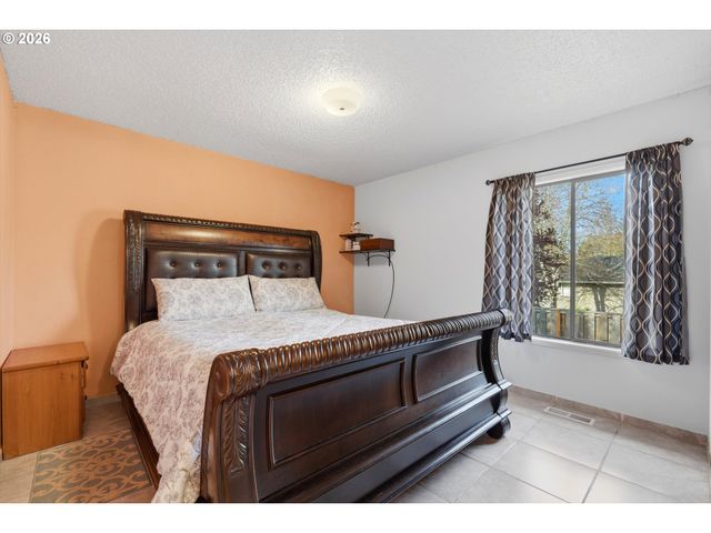 6811 Sw 170TH Ave, Beaverton, OR 97007