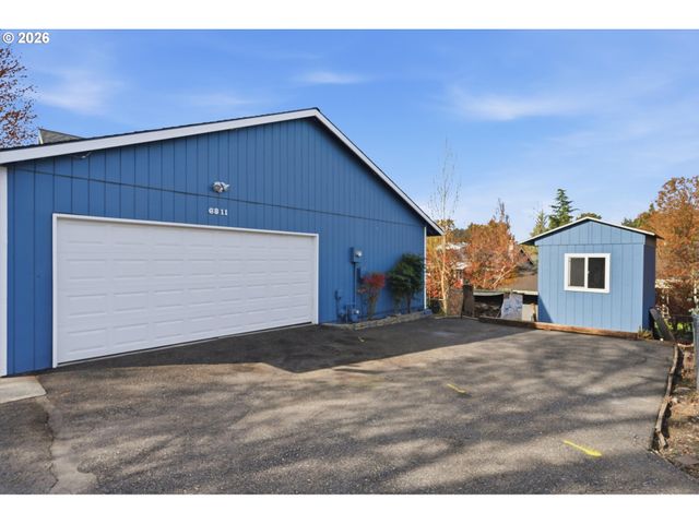 6811 Sw 170TH Ave, Beaverton, OR 97007